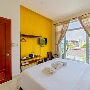  Homestay Town House